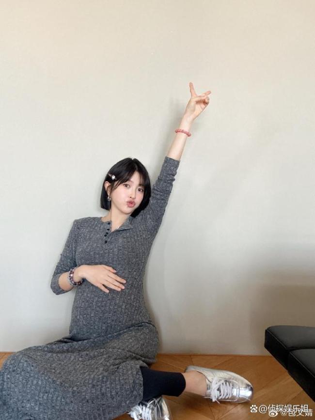 包贝尔宣布二胎出生：一家四口幸福美满 喜悦溢出屏幕