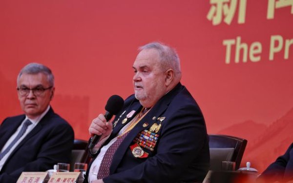 问道管理 苏联元帅崔可夫之孙：有人试图抹黑和歪曲历史，但历史不容篡改