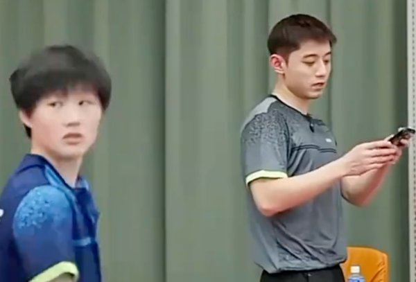 希恩配资网 张继科：教动作会毁掉球员的，打球又不是走T台，动作好看有啥用