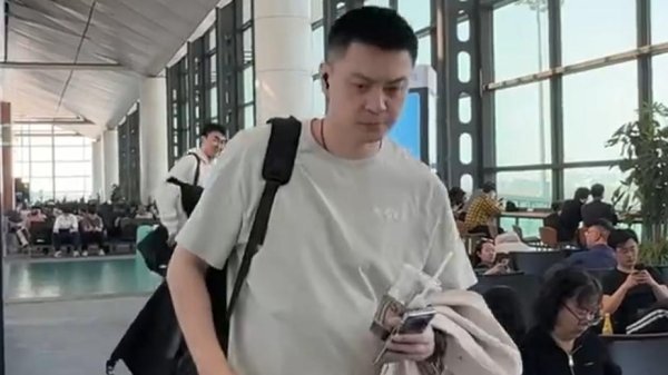 台面优配 上岗！杨鸣晒第六次全运之旅帅照,赵继伟跟上,辽篮还有机会卫冕吗